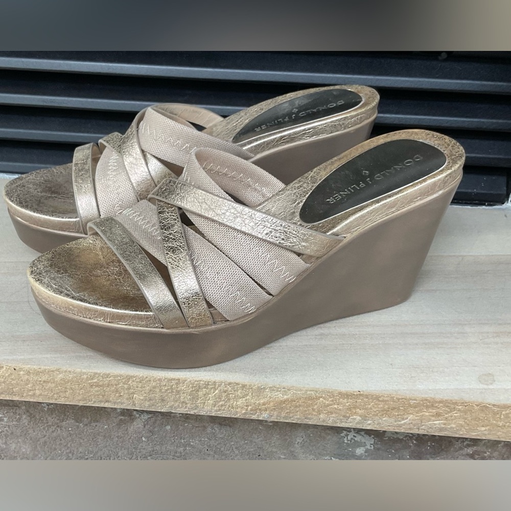 Donald Pliner brushed Wedge Sandals
